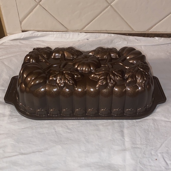 Nwot Pumpkin loaf 1 lb. Nordic ware baking pan - Picture 3 of 7